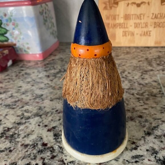 8 kid-FRIENDLY Halloween WITCHES ~ GHOSTS ~ BATS Figurines ~ LIGHTS ~ candles - Picture 4 of 14